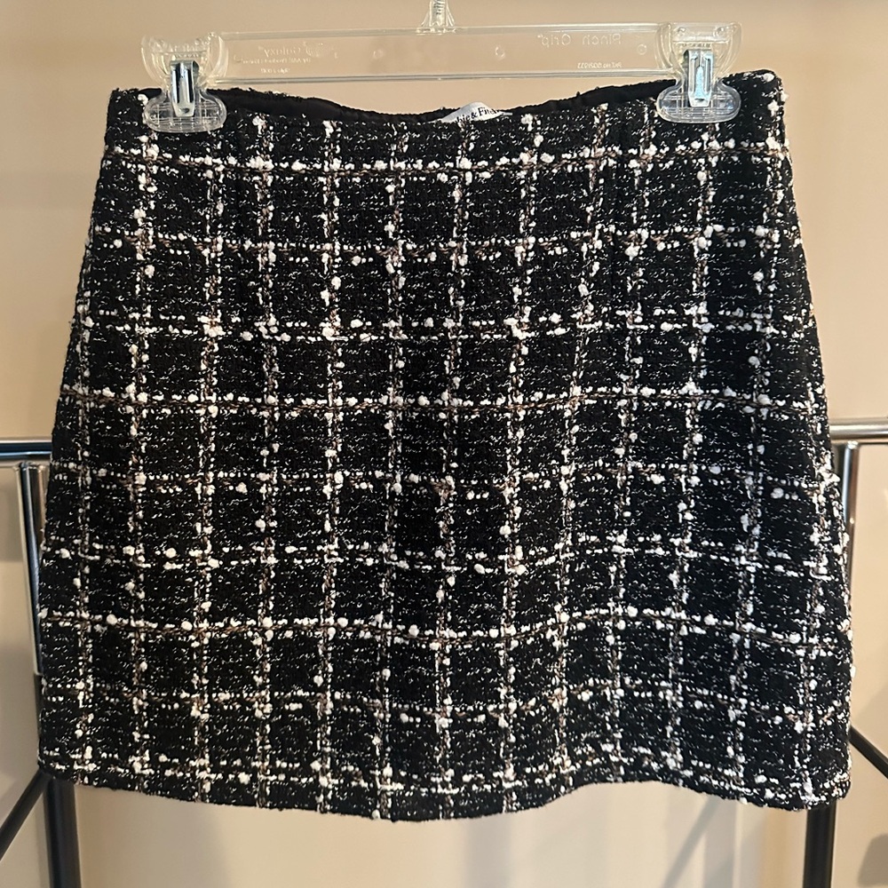 A&F Tweed Mini Skort - Size Small (New w. Tags) - Optional matching blazer